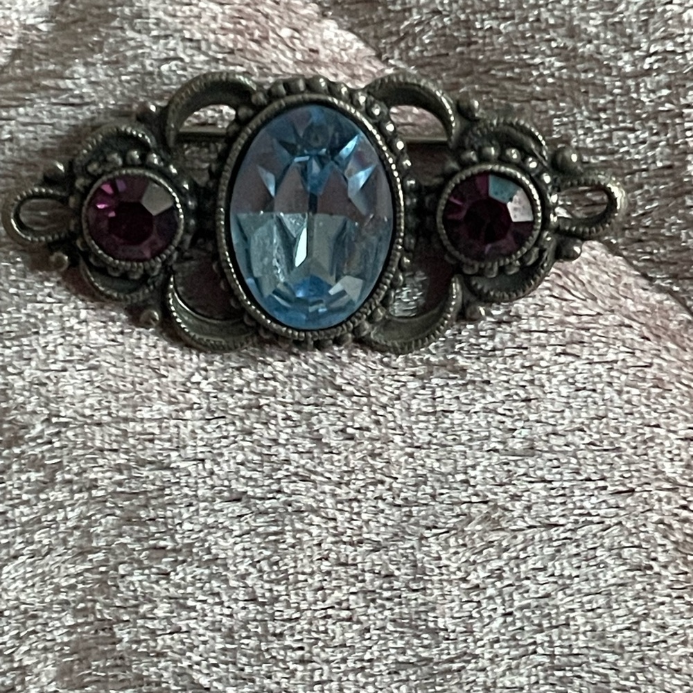 Brooch - Picture 2 of 6